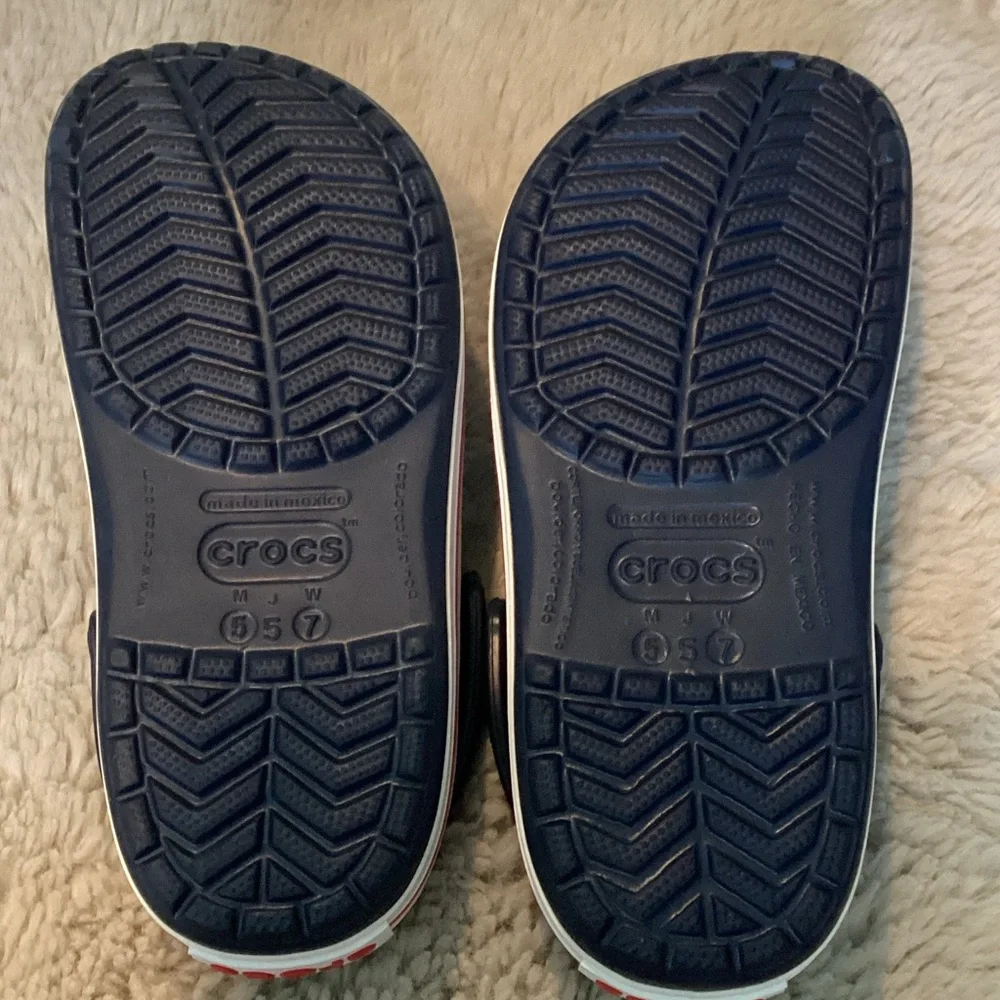 NWOT Crocs Crocband